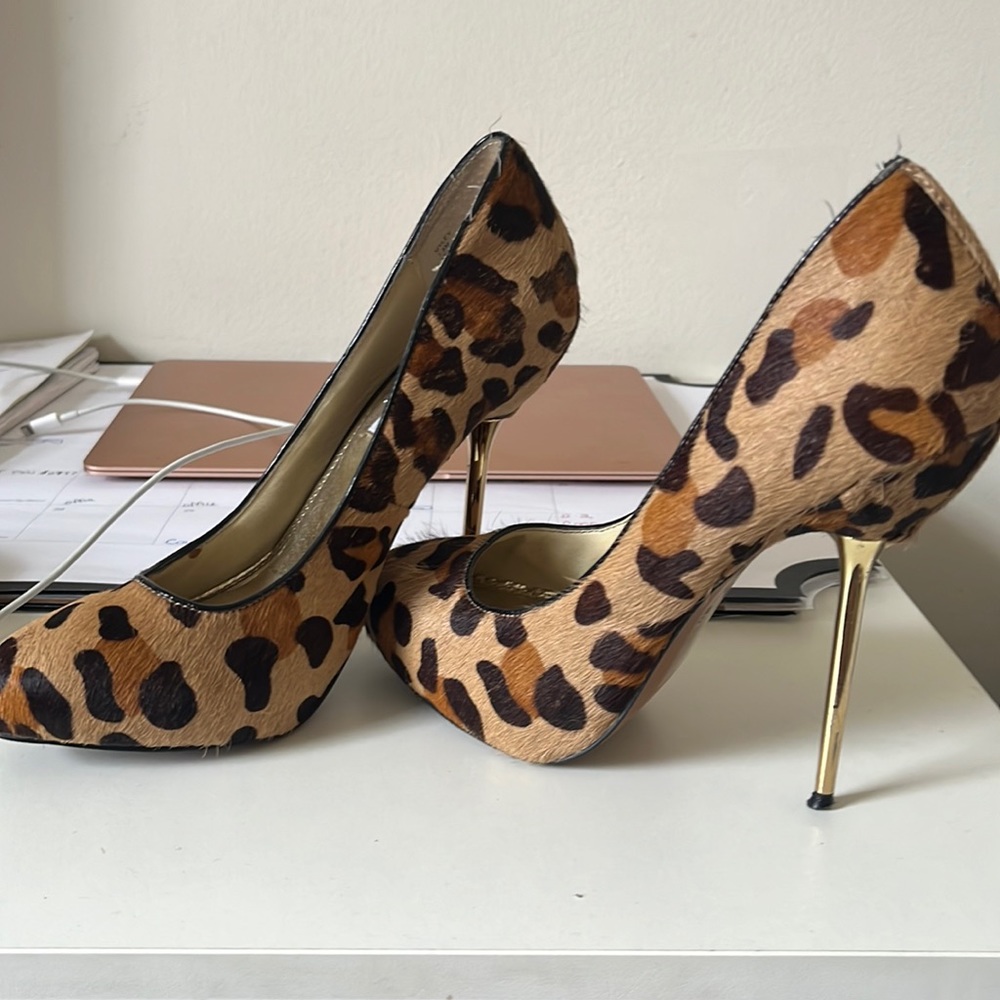 Steve Madden Leopard calf hair heels